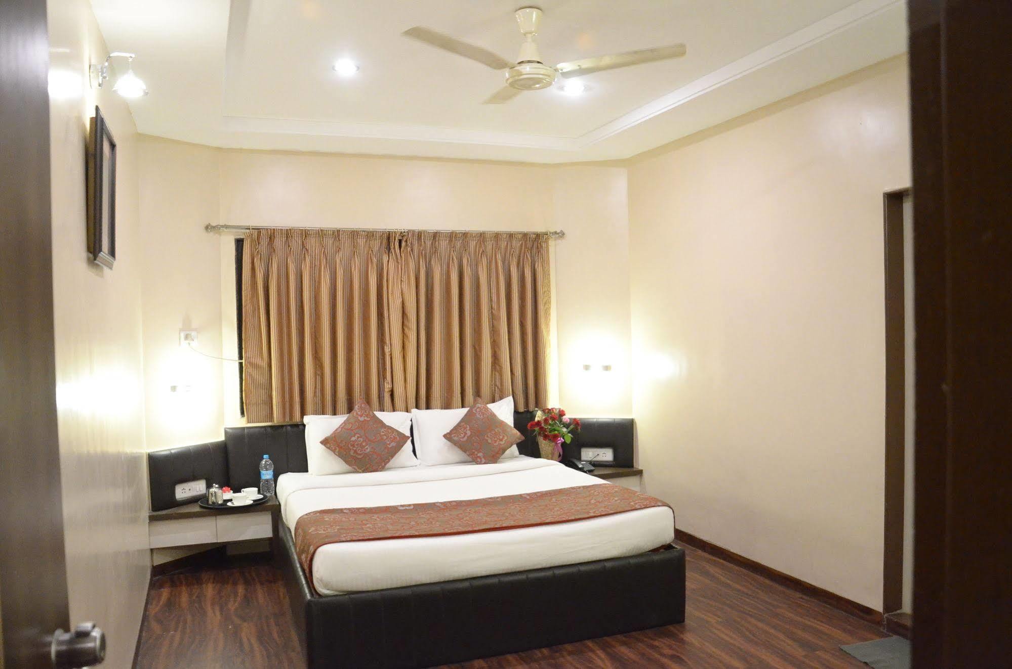 Hotel Vijay Residency Aurangābād Exterior foto